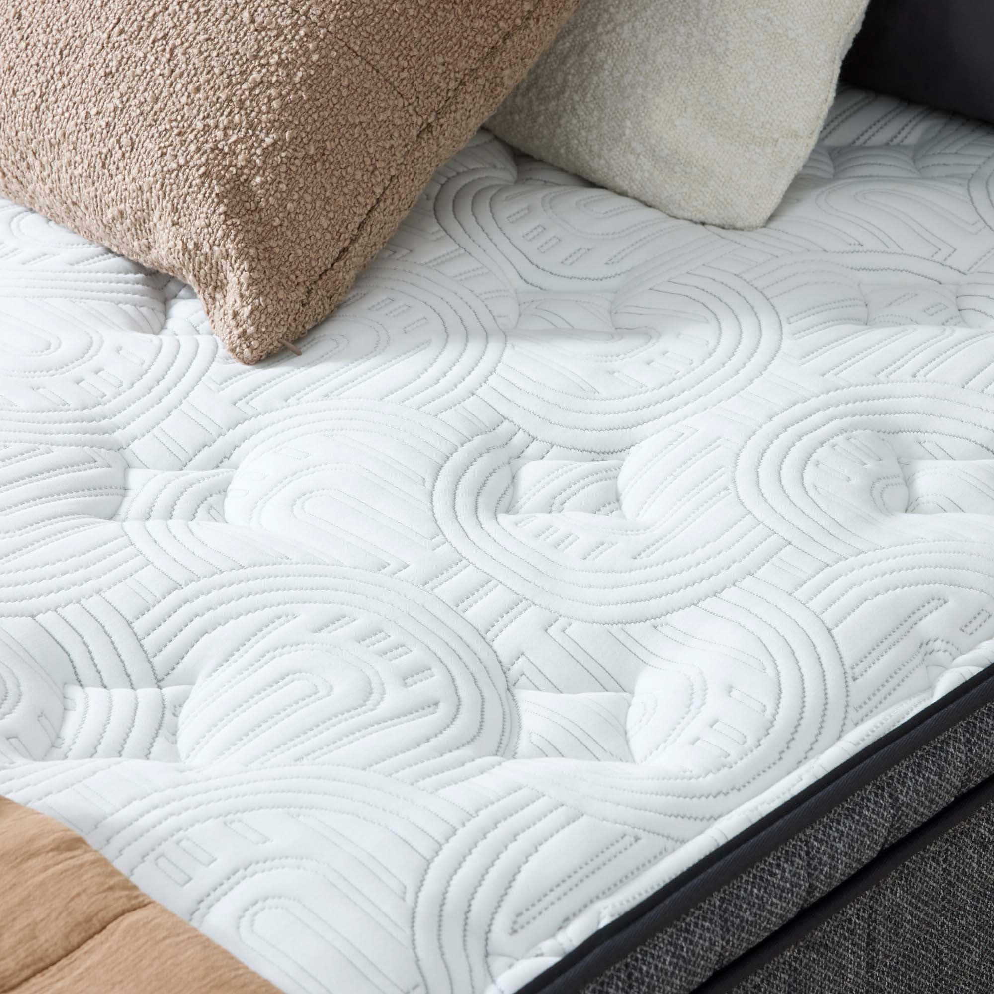 Detail image of the  Royale Plush Qb Mattress from Forty Winks
