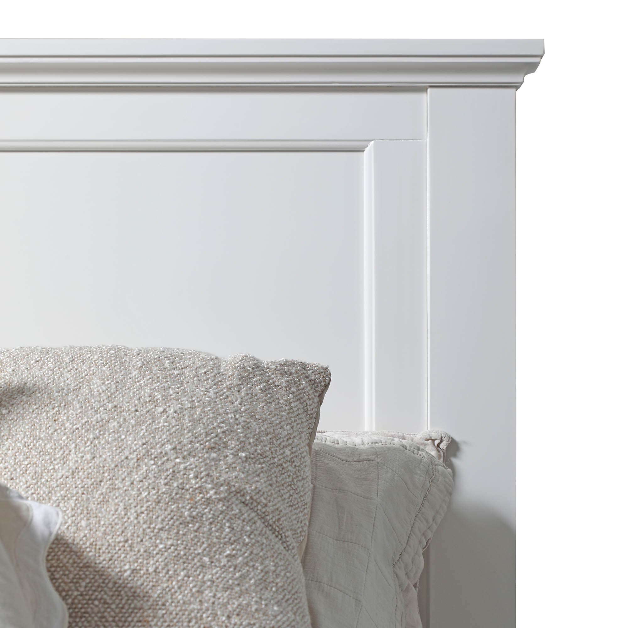 Lifestyle image of the  Fulham Qb Bed W/Drawers In Foot from Forty Winks