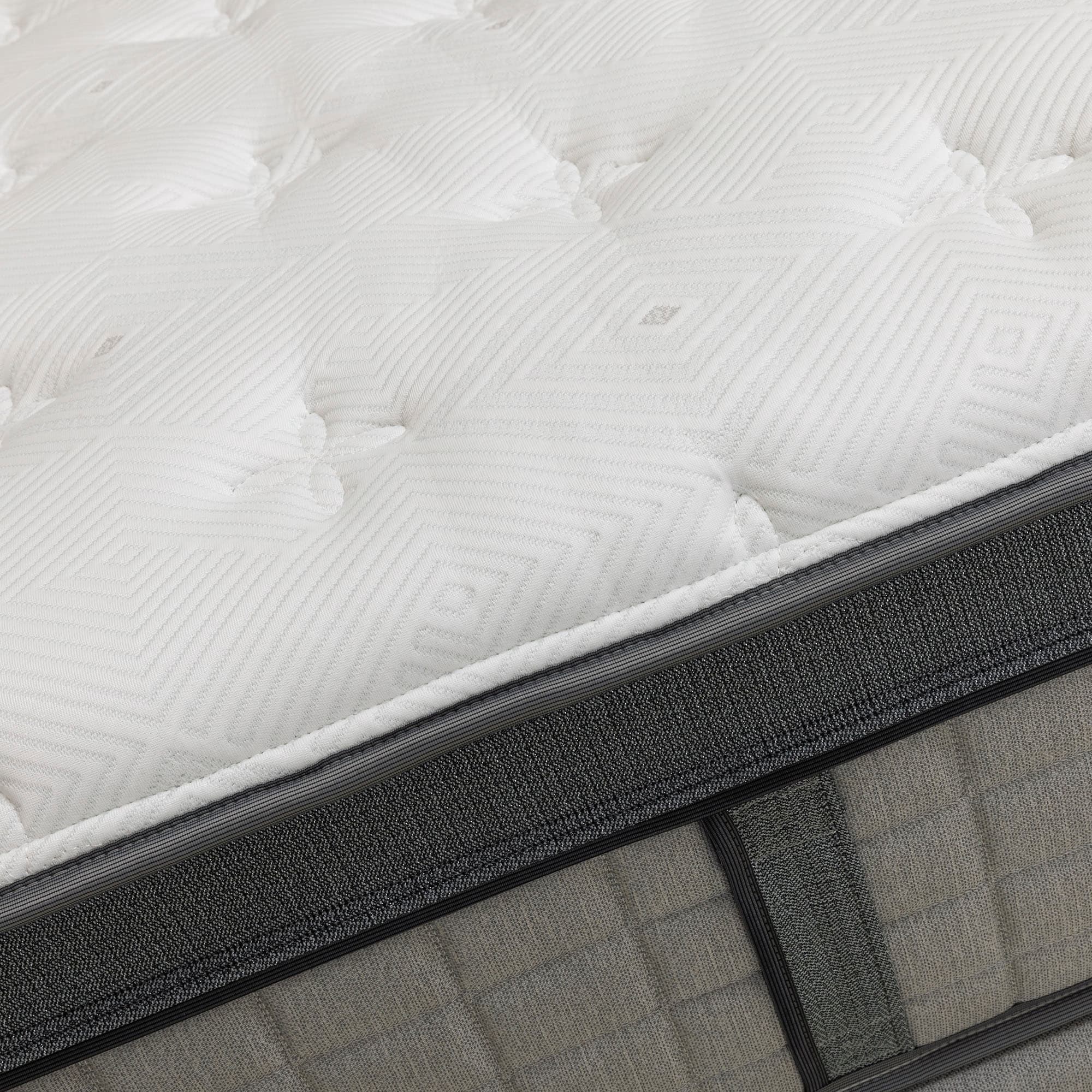 Lifestyle image of the  Exquisite Aspen Chateau Mattress Qb from Forty Winks