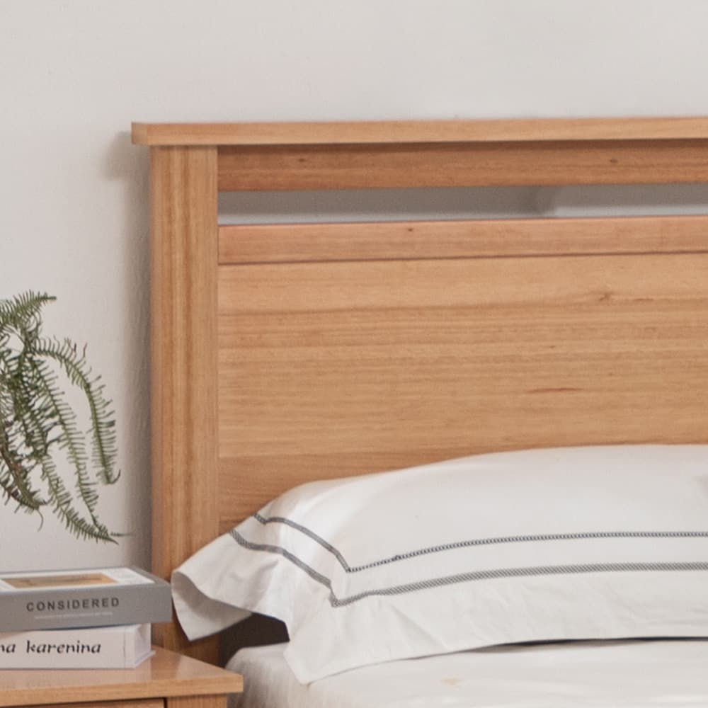 Detail image of the  Portland (Natural) Qb Bed from Forty Winks