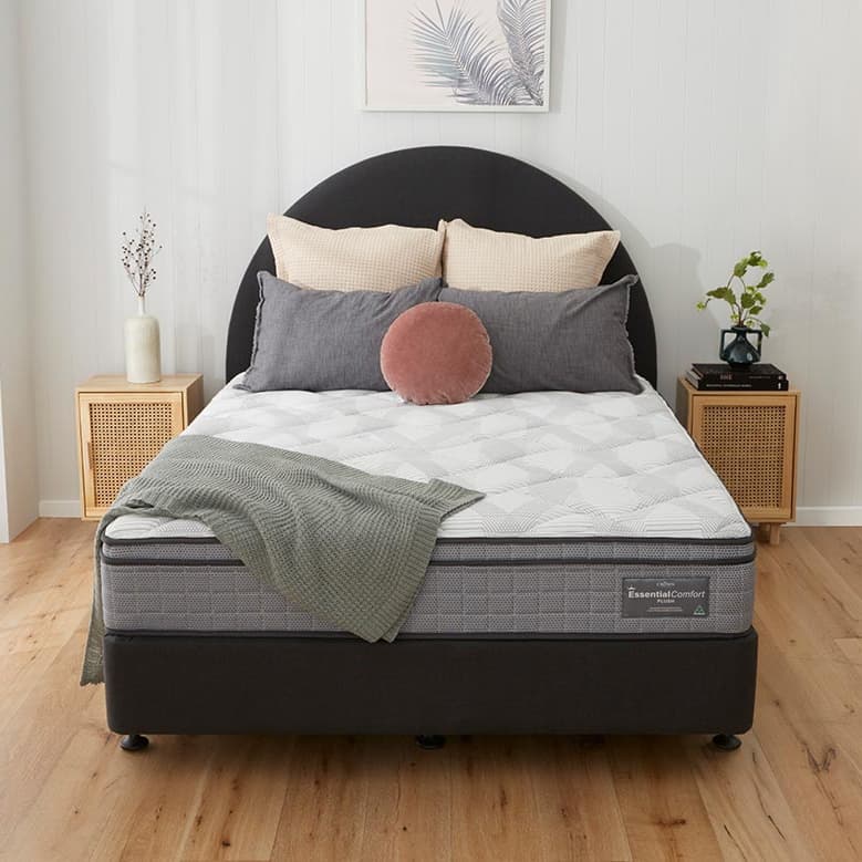 Lifestyle image of the Essential Comfort Plush Mattress Qb from Forty Winks