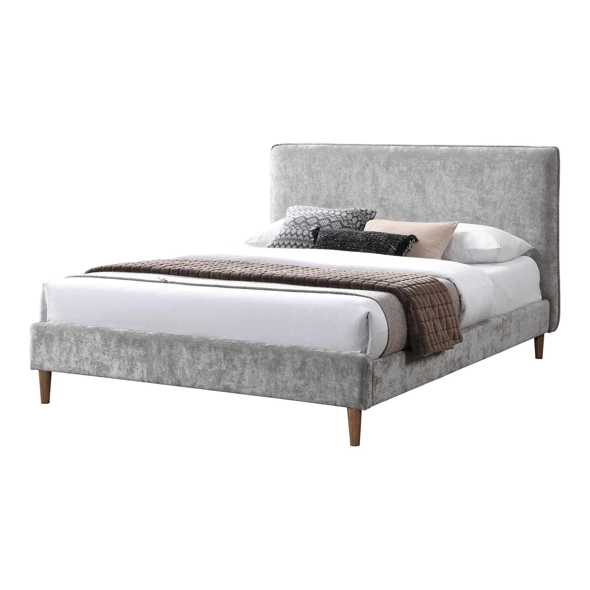 Lifestyle image of the  Huxley Qb Bed from Forty Winks