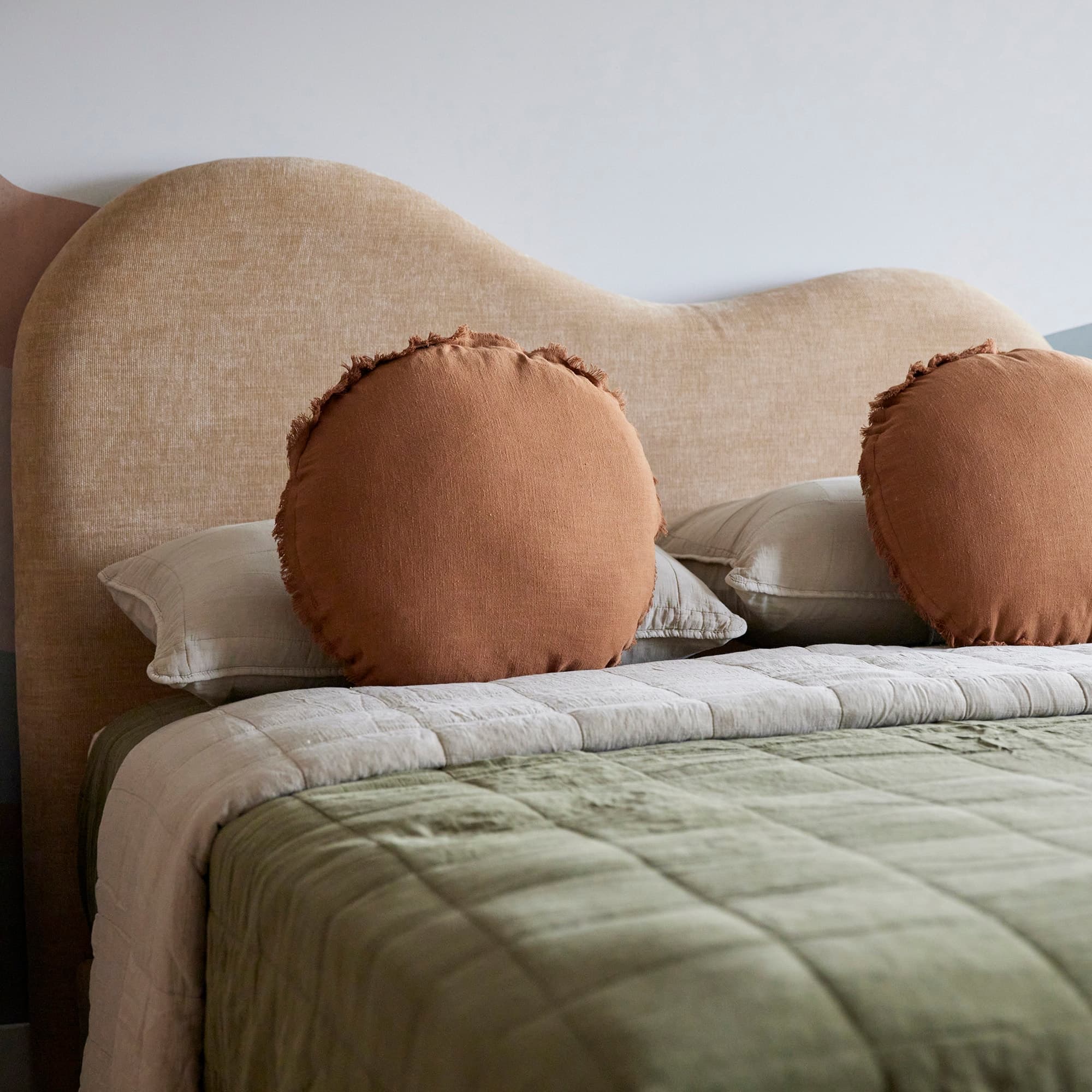 Lifestyle image of the  Dune Qb Bedhead W/Vogue Base Copeland Honey from Forty Winks