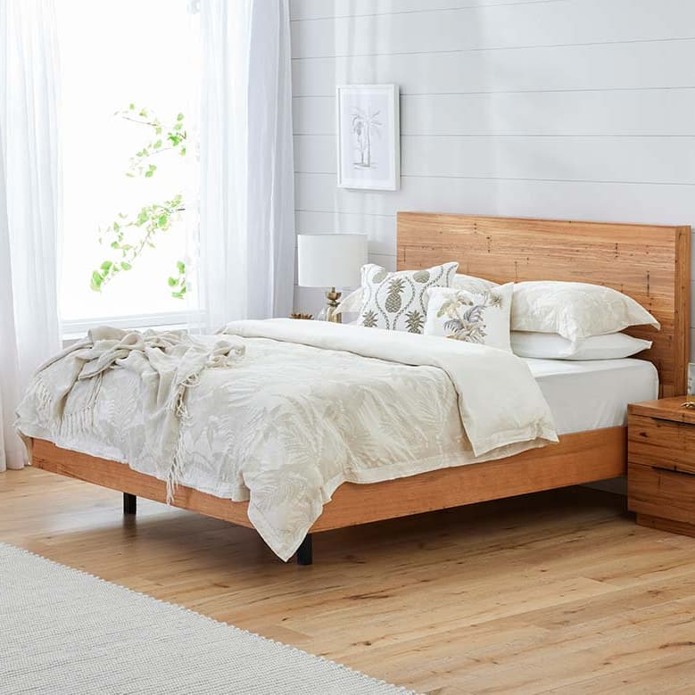 Lifestyle image of the Urban Qb Bed W/Floating Base from Forty Winks